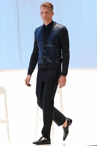 Look 16